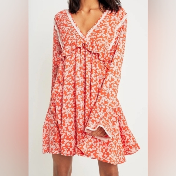 Free People Dresses & Skirts - FREE PEOPLE Orange Floral Ruffle Dress Size Large